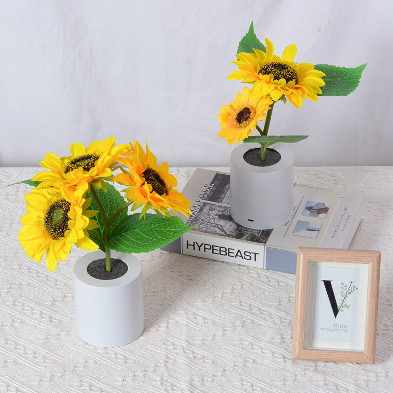SunGleam Rechargeable Sunflower LED Lamp